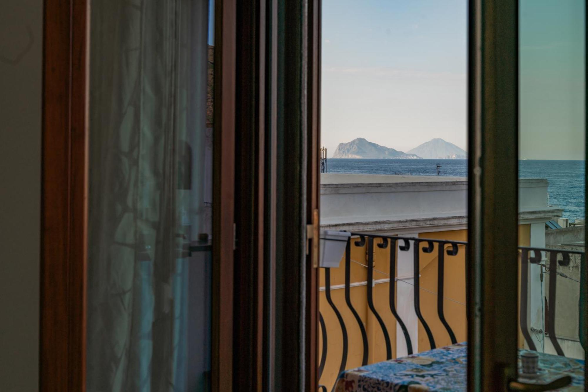 Ad Sidera Apartment Canneto  Exterior photo